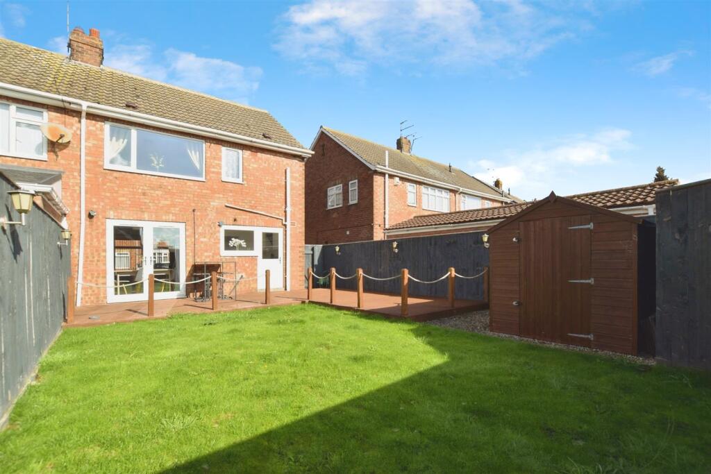 a5d29d93-rear 20house 20gd.JPG