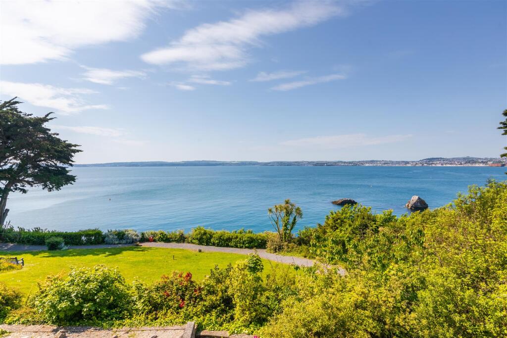 A07 - A Imperial Court, Flat D, Torquay - 250514.j