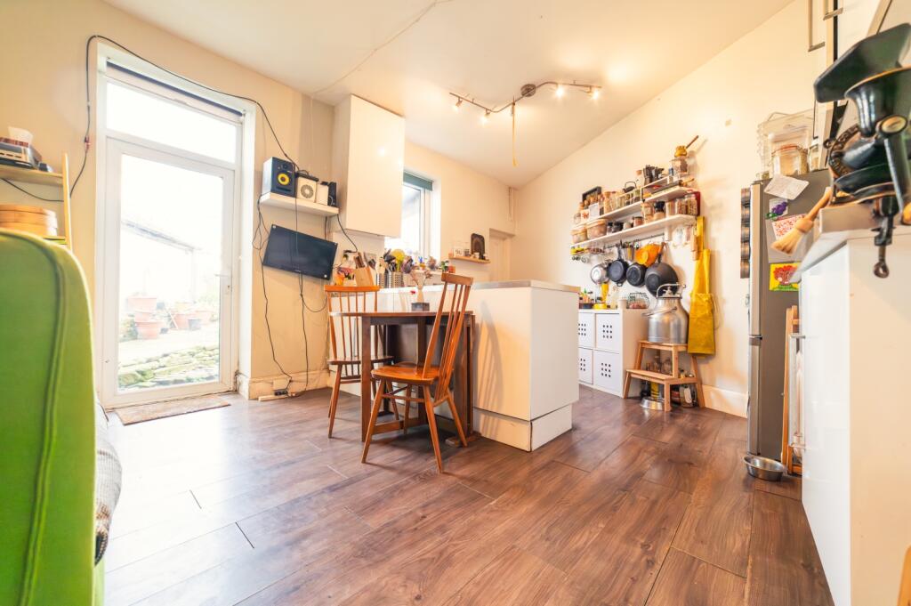Call 02920 454555 to secure your viewing_3