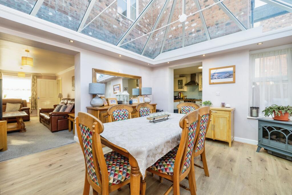 Family Room / Orangery