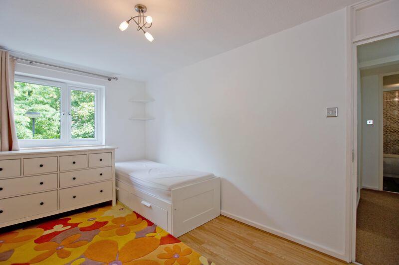 Bedroom 2.1