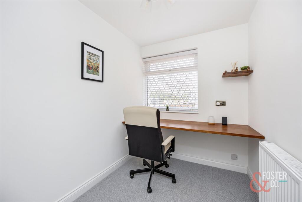 Redhill Close_9-009.JPG