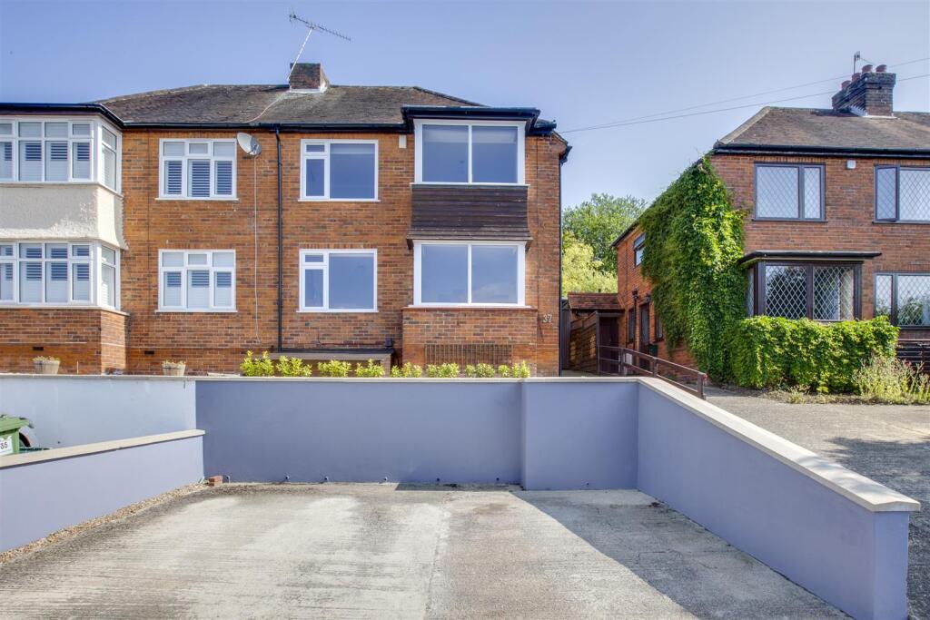 37 Southfield Road, HP13 5JZ-14.jpg