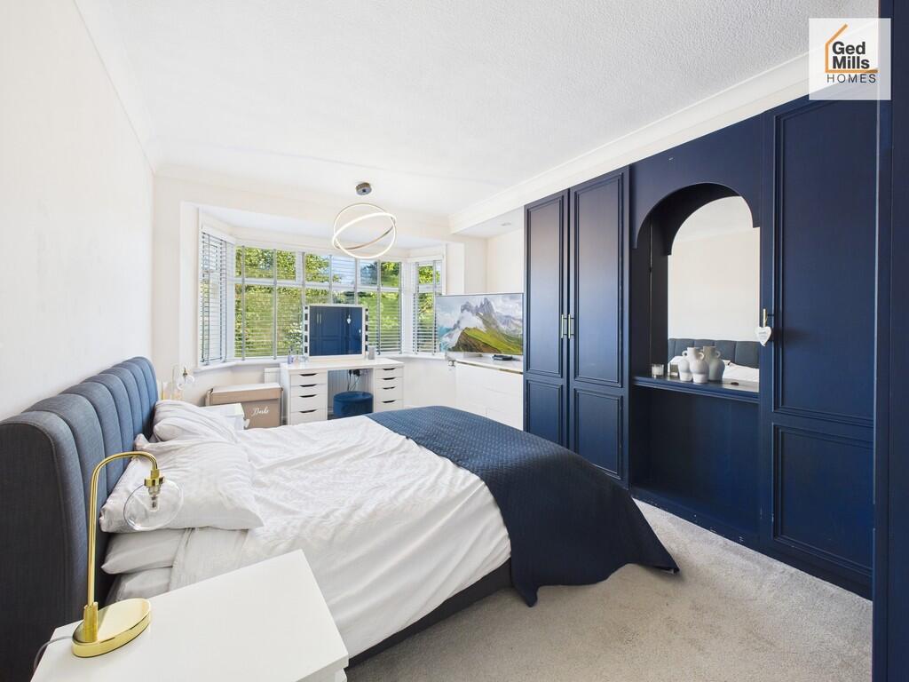 CAM04261G0-PR0095...