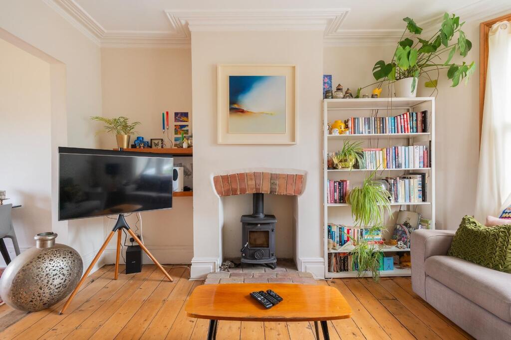 1S5R1KE - Living Room A.jpg