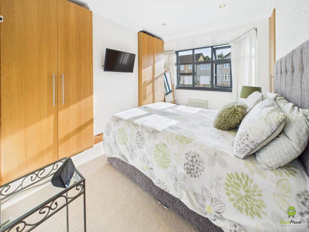 Presented by Clinton at EweMove Bexleyheath and Da