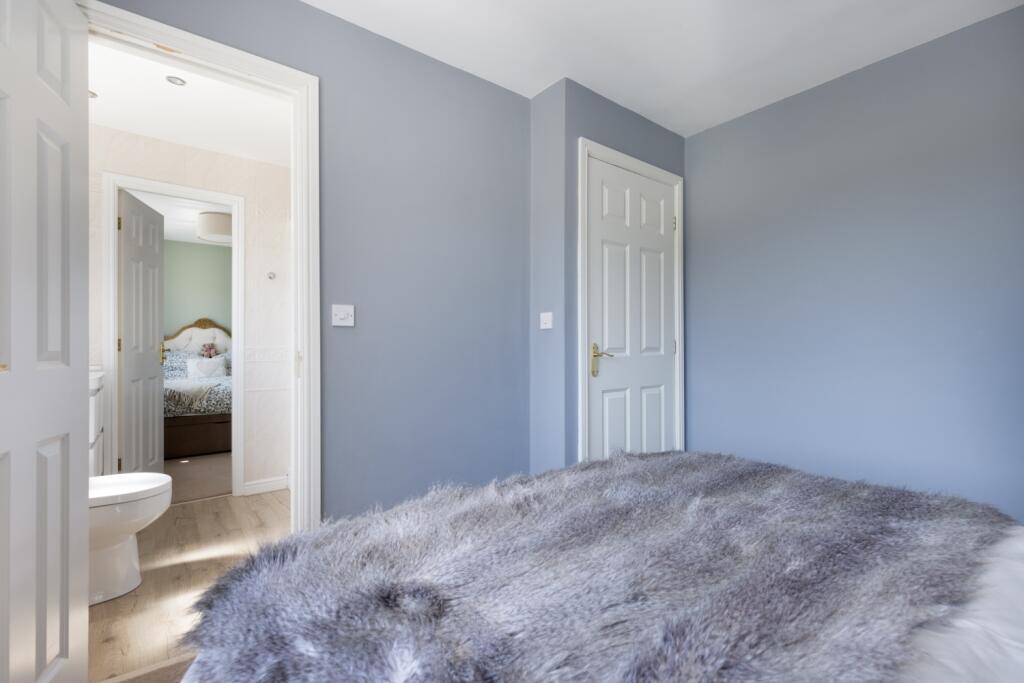 Bedroom Three Into Jack And Jill Ensuite Ewemove S