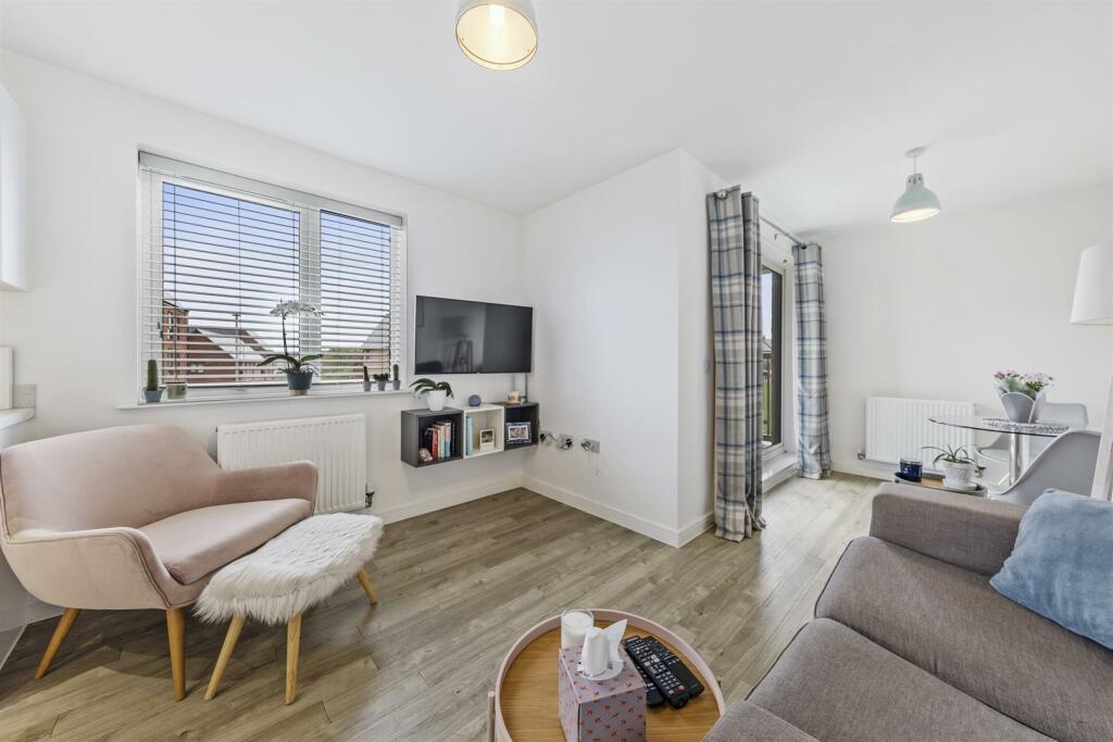 Flat14,327BarrosaWayWeb10.jpg