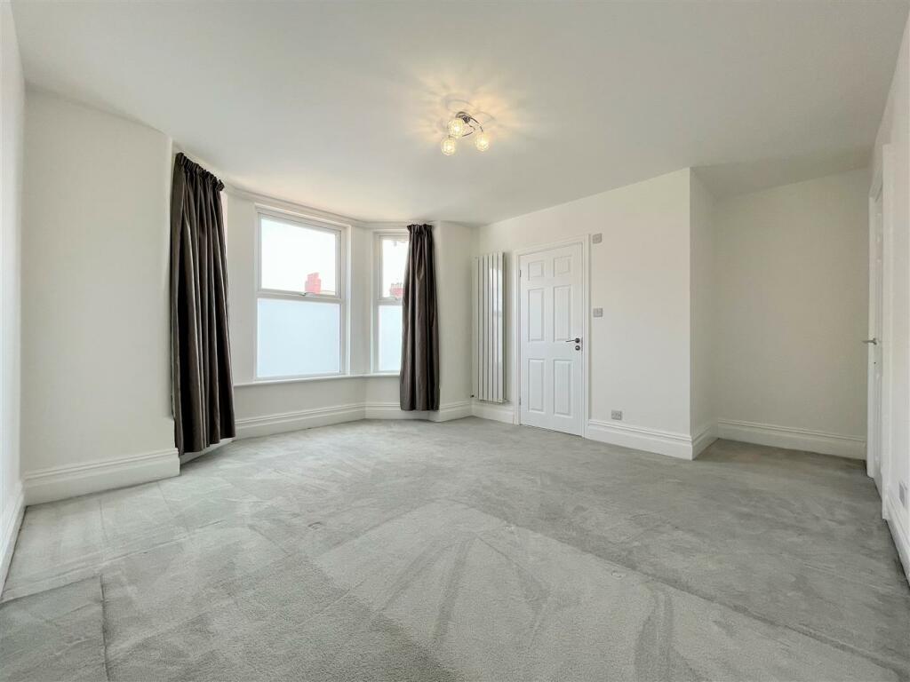 Bedroom 2 Aspect 2
