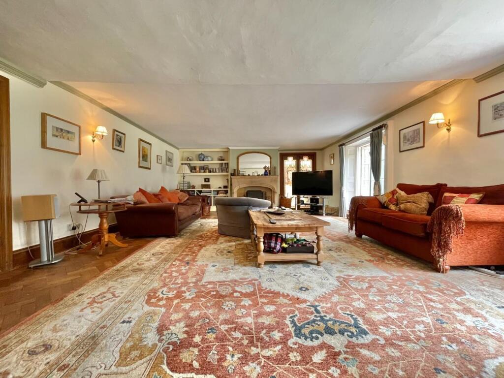 Drawing/Living Room