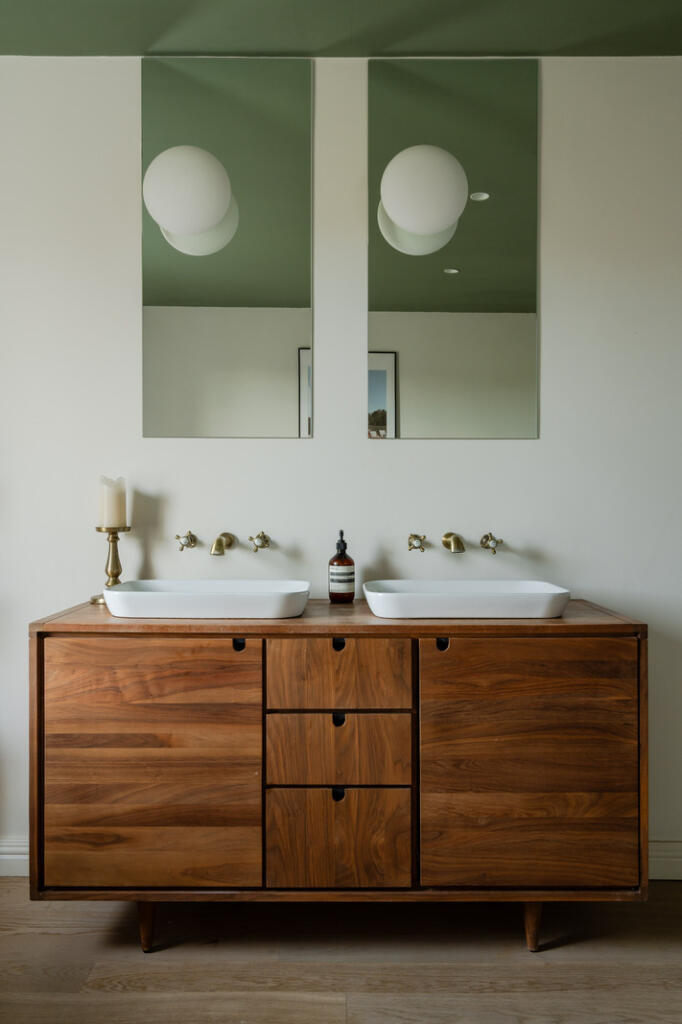 242639 - Wellington Road, London E11 - high res...