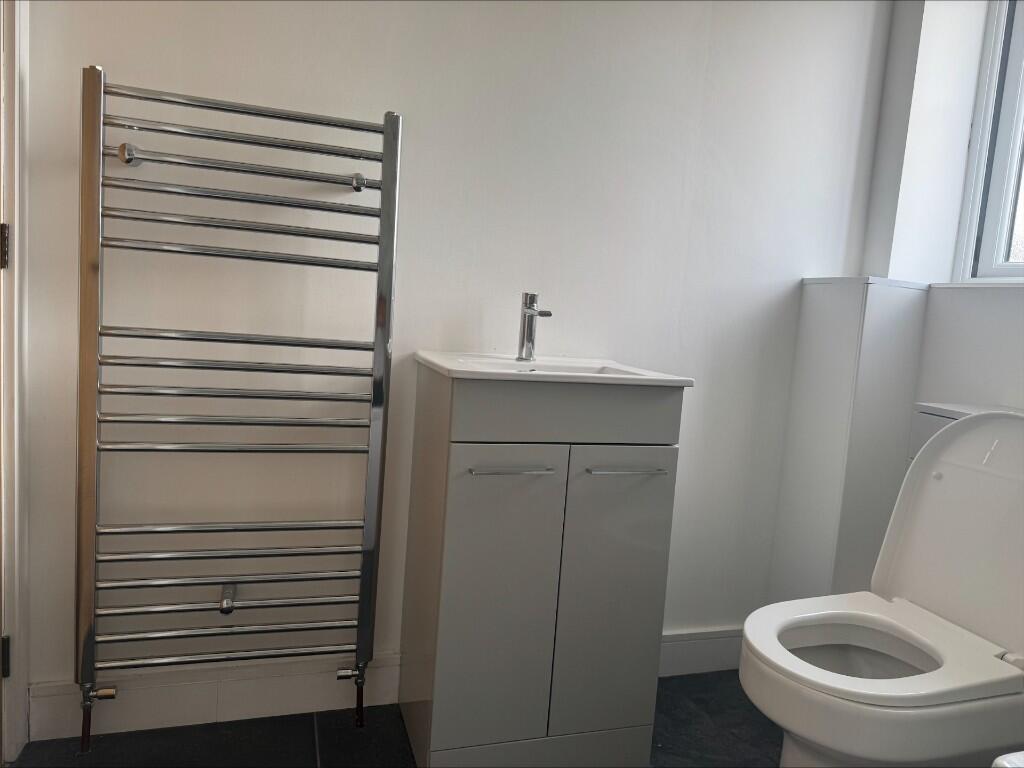 Bathroom/Shower Room