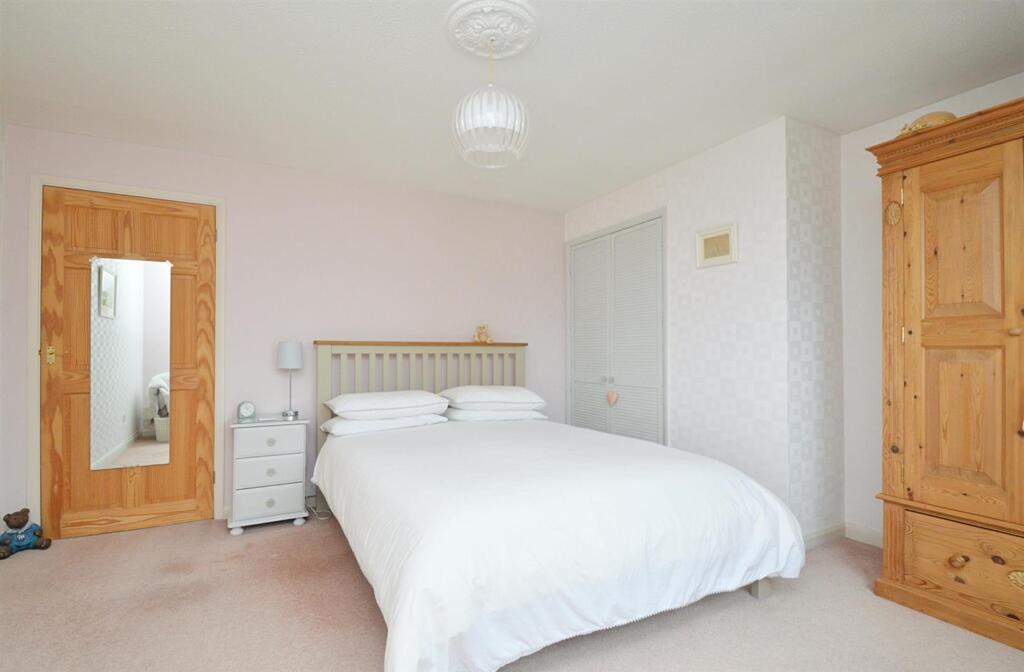 resizedBed1b.jpg