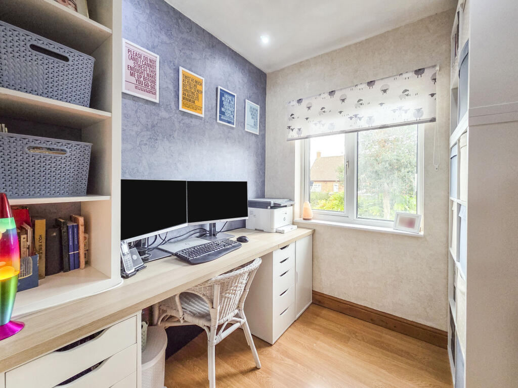 Bedroom/Study