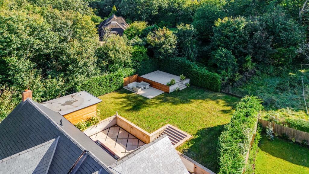 CUNLIFFE CLOSE, 1 DRONE  (7).jpg