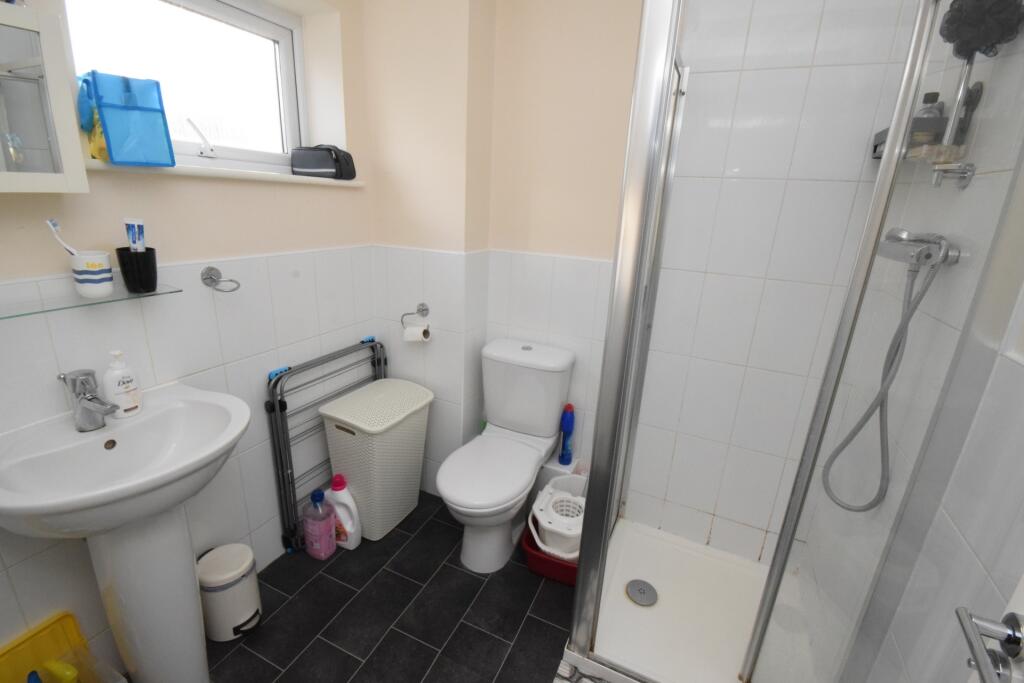Ens uite Bathroom