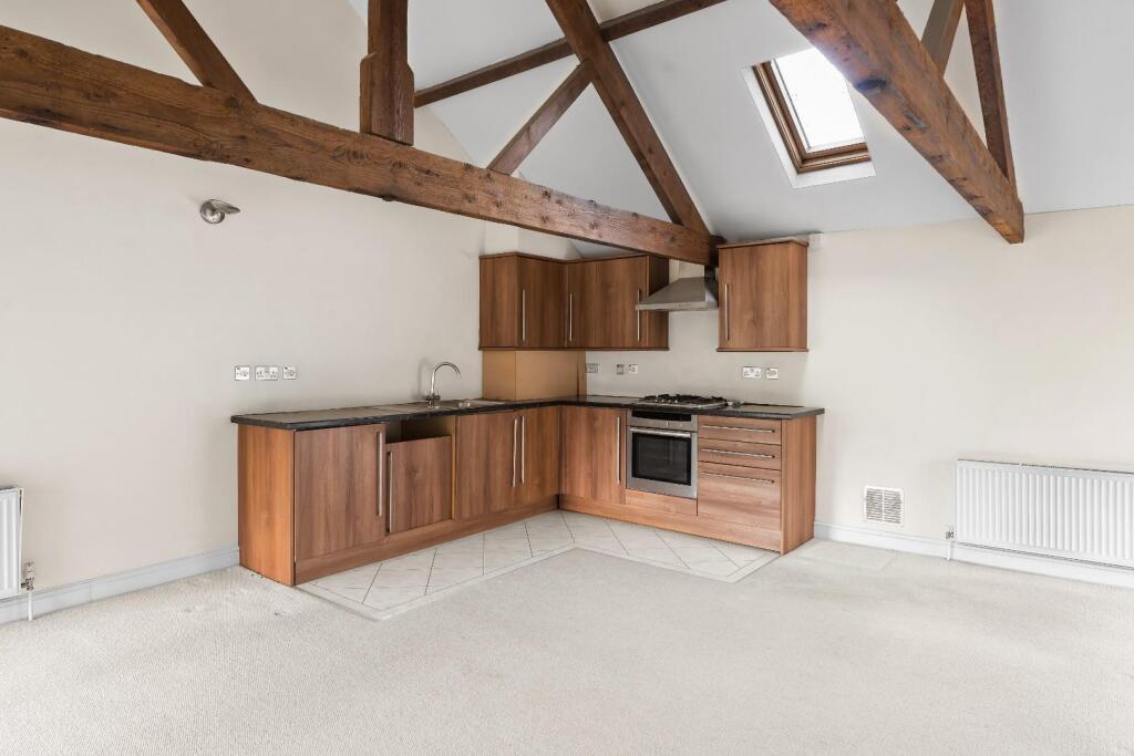 1 Village Mews, 26 High Street, Yatton, BS49 4JA33