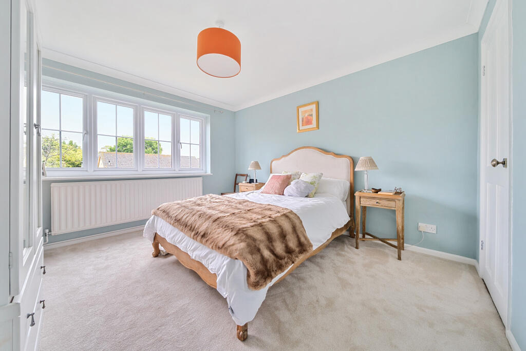 1299002-18-683f06...