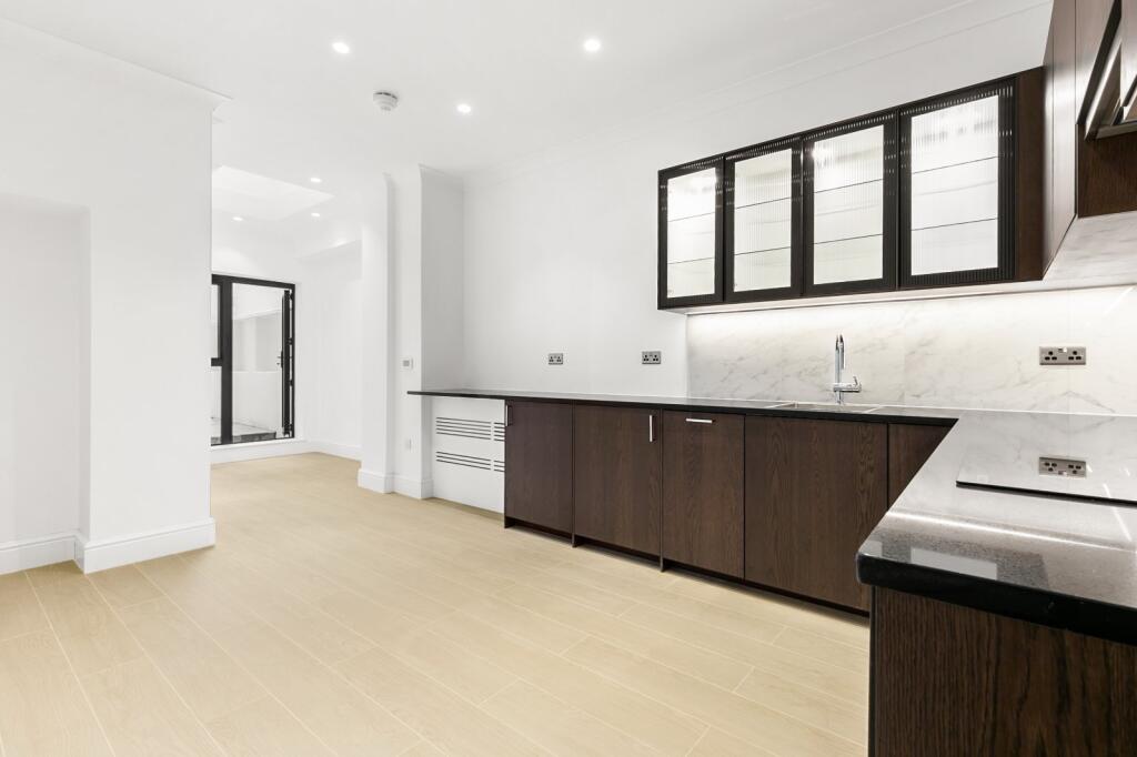 Kitchen/Reception