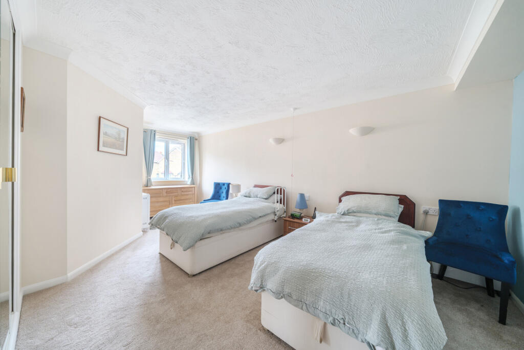 1327285-2-687933a...