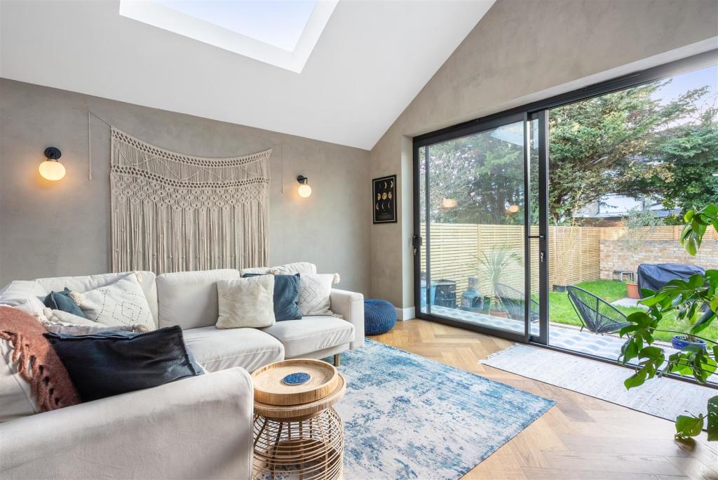 Stunning Rear Extension