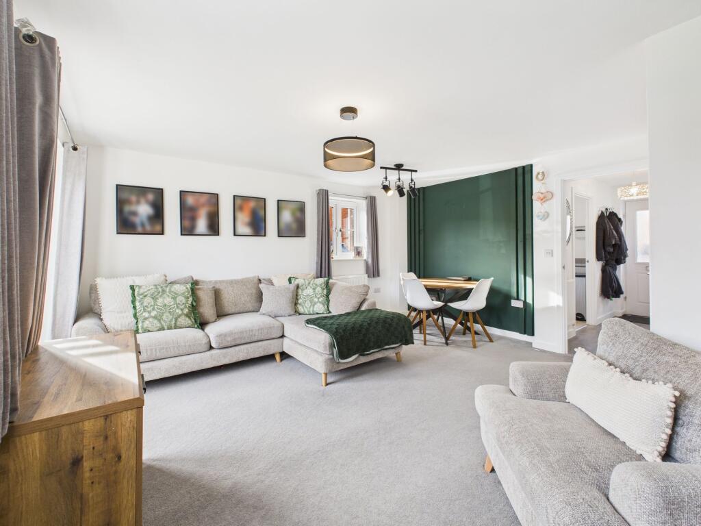 Sitting/Dining Room