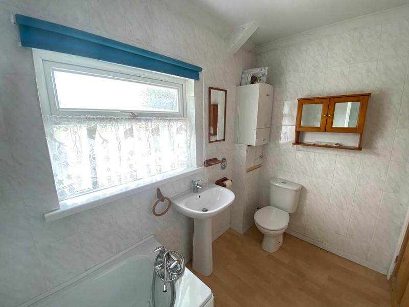 Family Bath &amp; Shower Room
