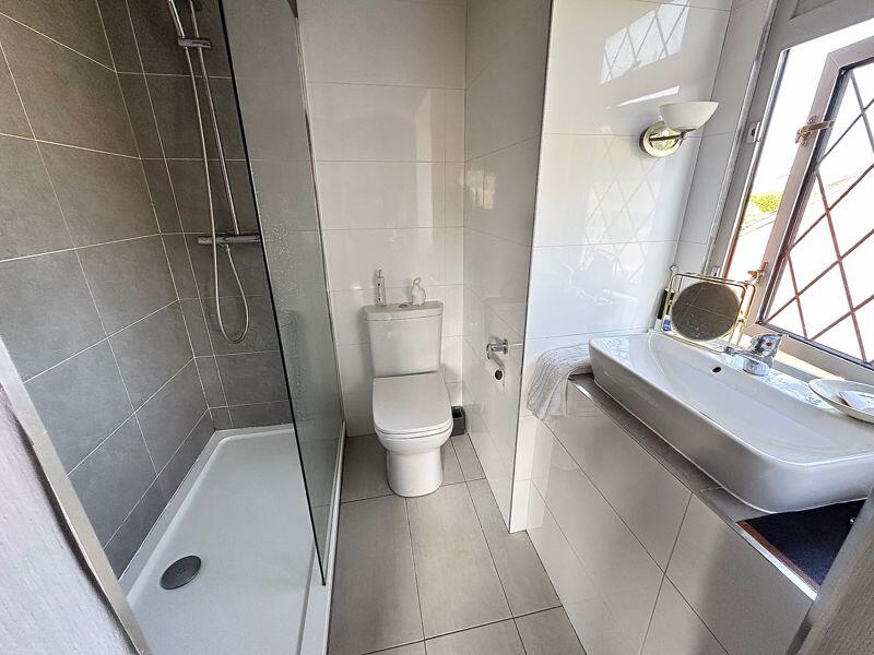 En Suite Shower Room