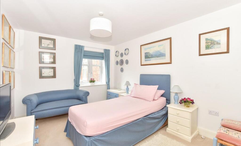 Bedroom.jpeg