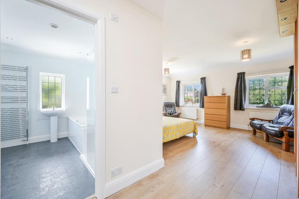 TADORNE ROAD (5).jpg