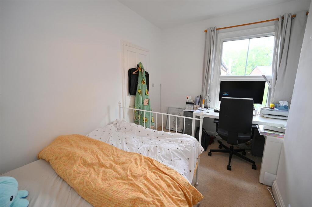 bedroom2.2.JPG