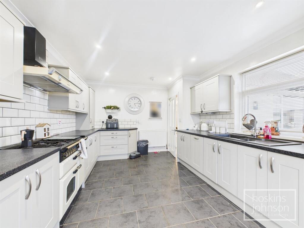 Kitchen/Breakfast Room