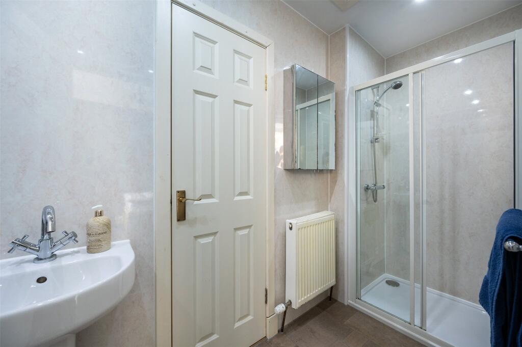 En Suite Shower
