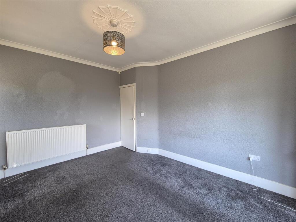 Mayfield Road, 1 - Lounge 1.jpg