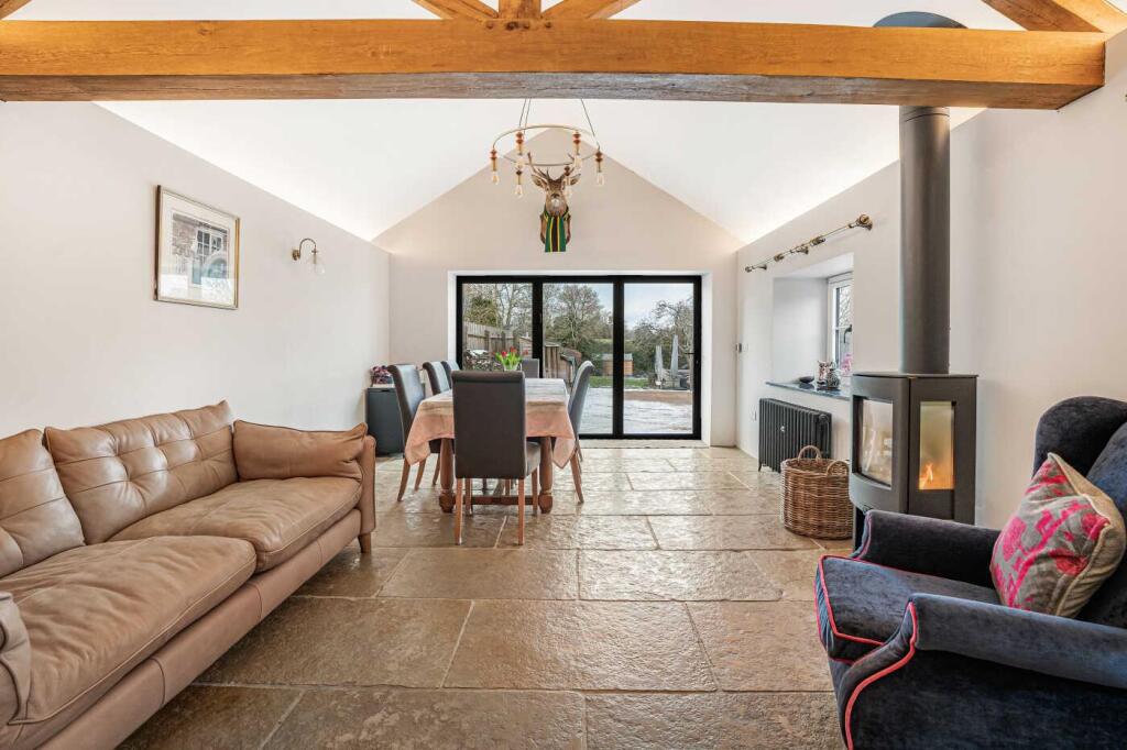 Barleymow, The Green