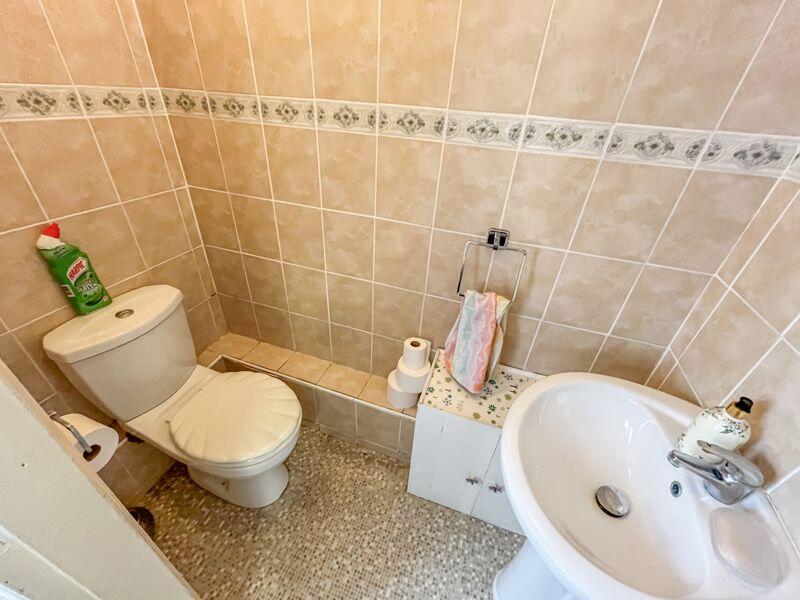 GROUND FLOOR WC
