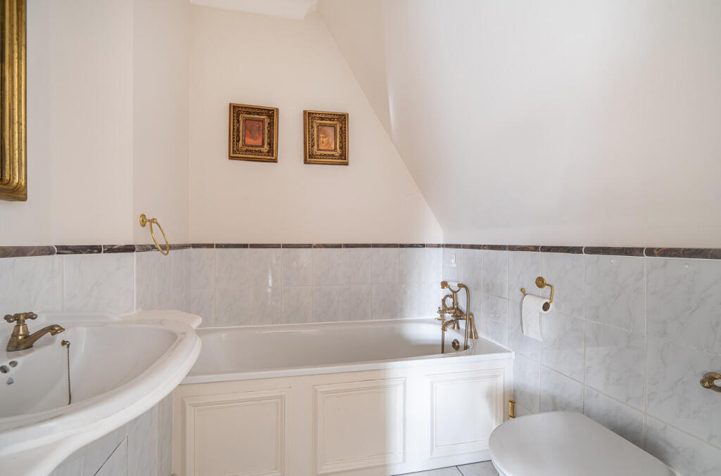 1386720-15-692ee4...