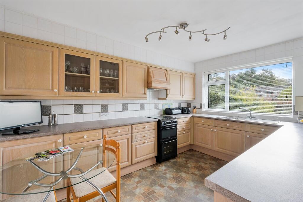 NORK WAY, 146  (10).jpg