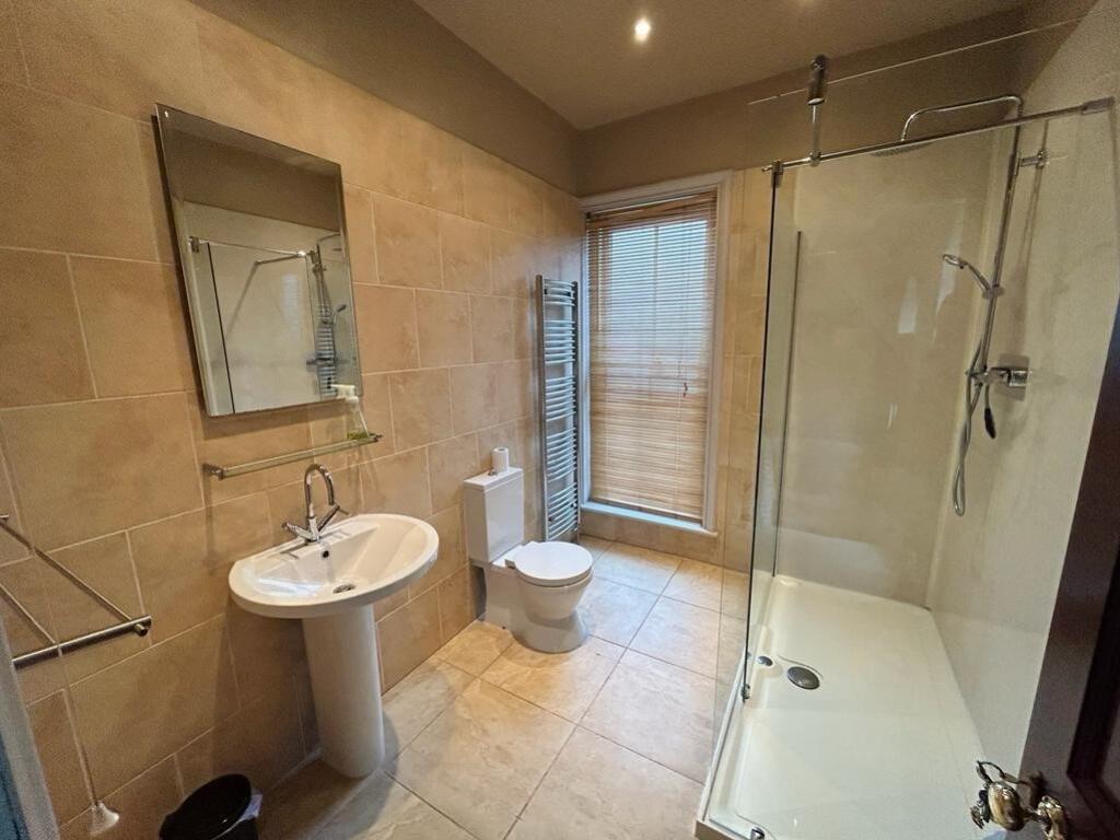 Bathroom 2