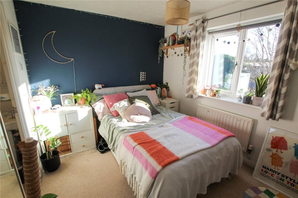 Guest Bedroom.