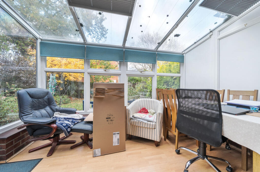 1383668-22-691f38...