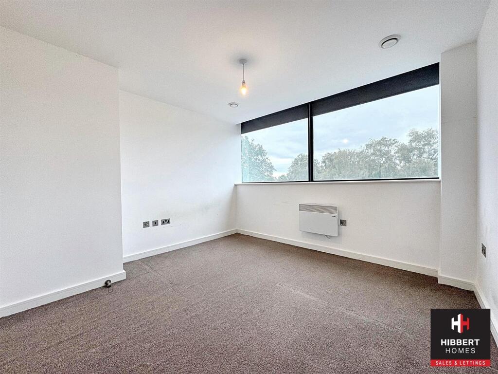 BEDROOM2.jpg