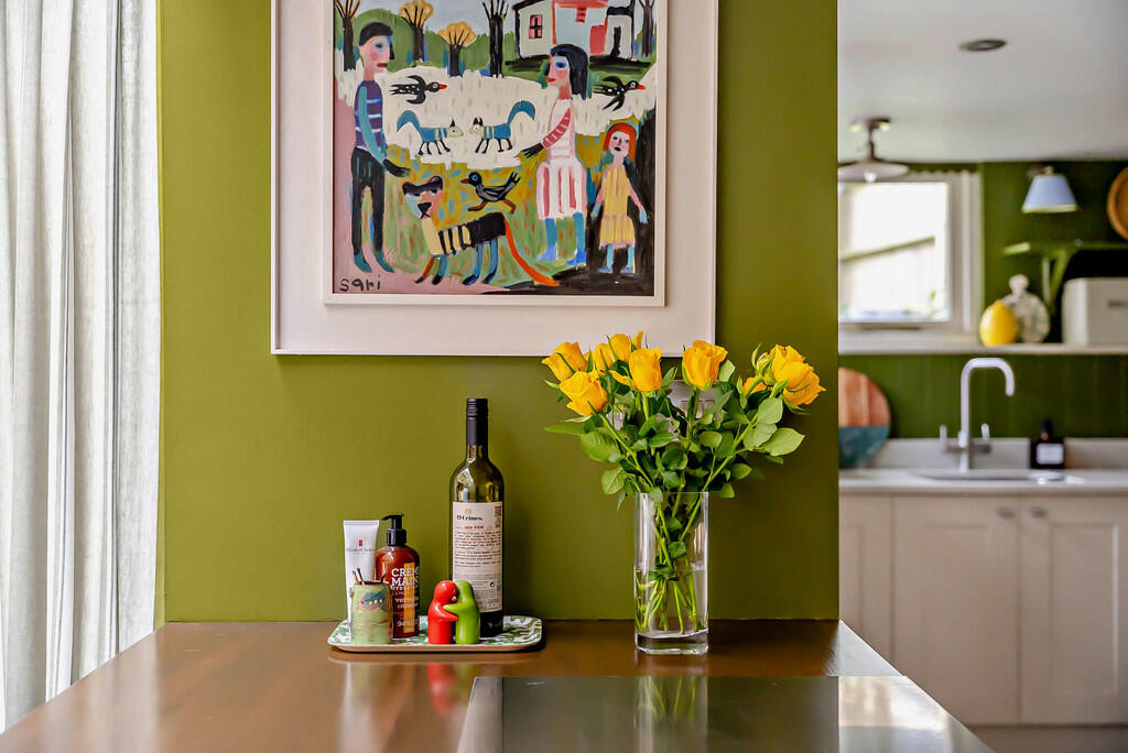 8631171-interior3...