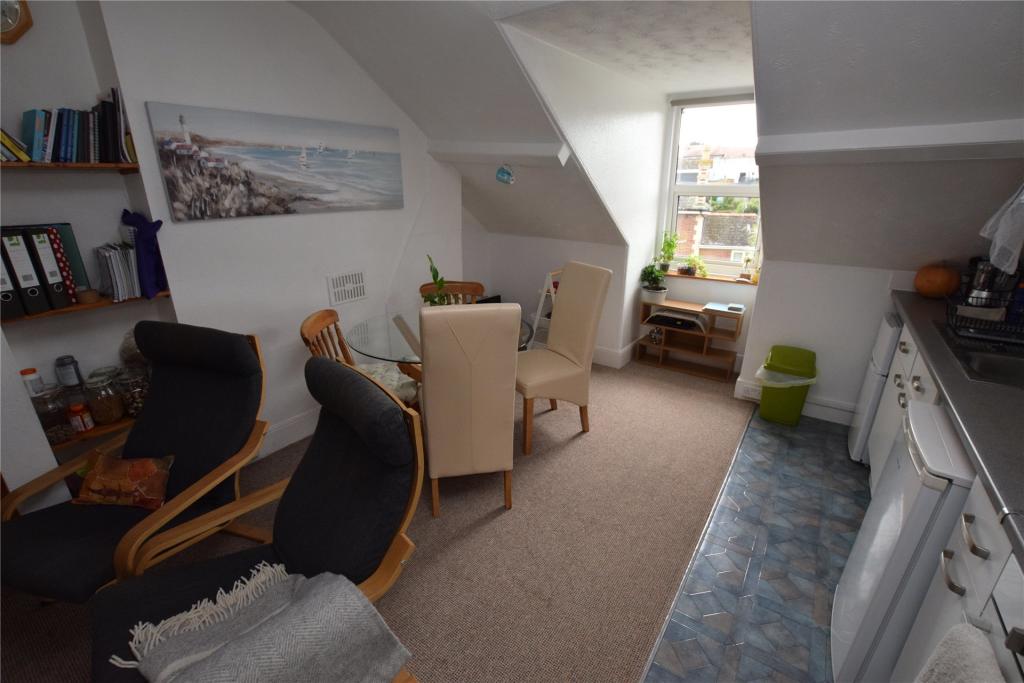 Flat 8