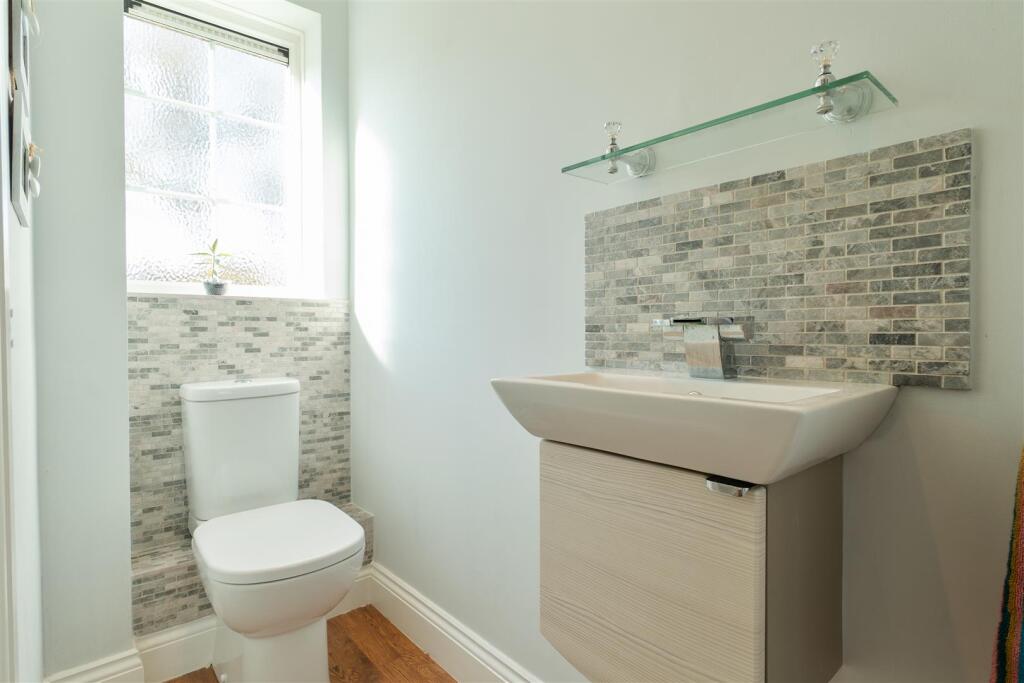 Elm Walk Greenacres9.jpg