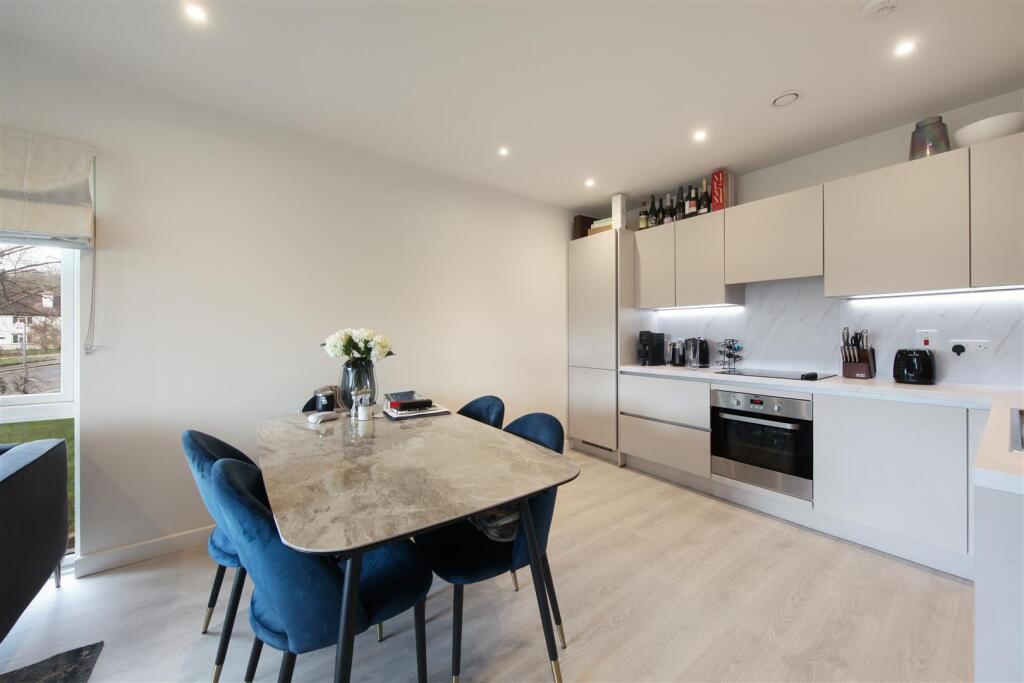 Flat 7, Brooklime Apartments - X0TRvN9DCAsdfE45cXH