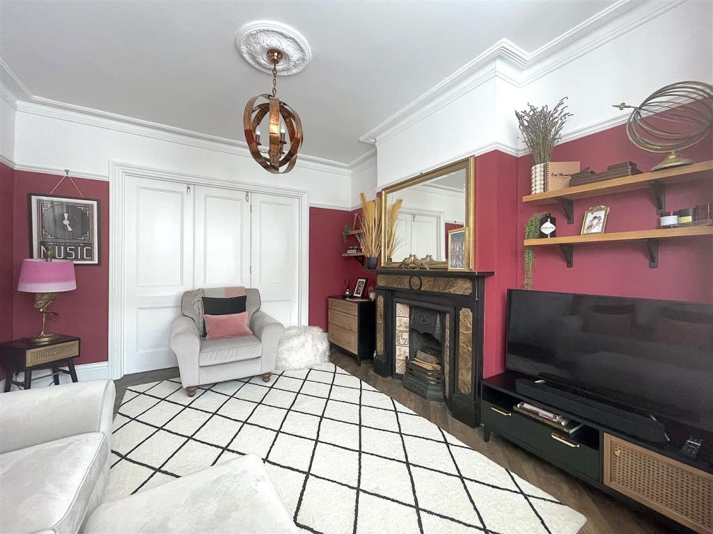 Living Room (3).jpeg