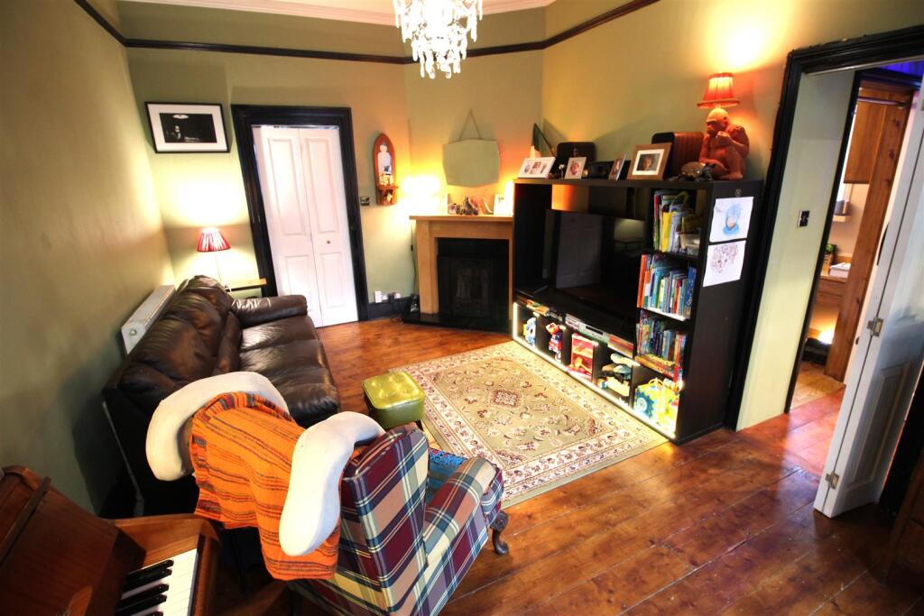 3 Harr lounge.JPG