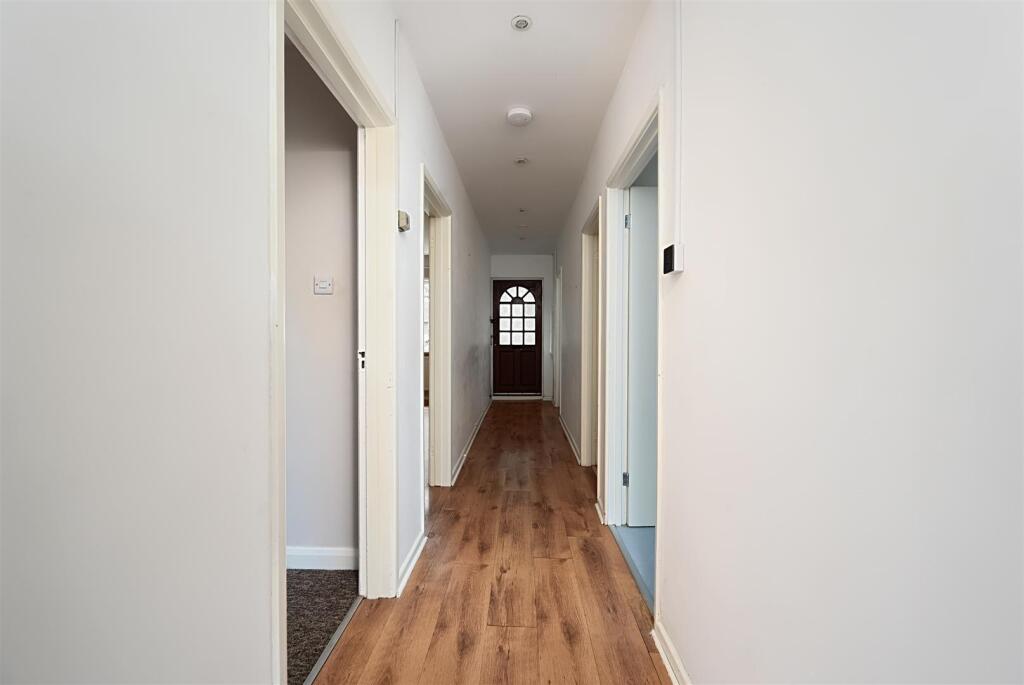 Hillside, BN41 (16).jpg