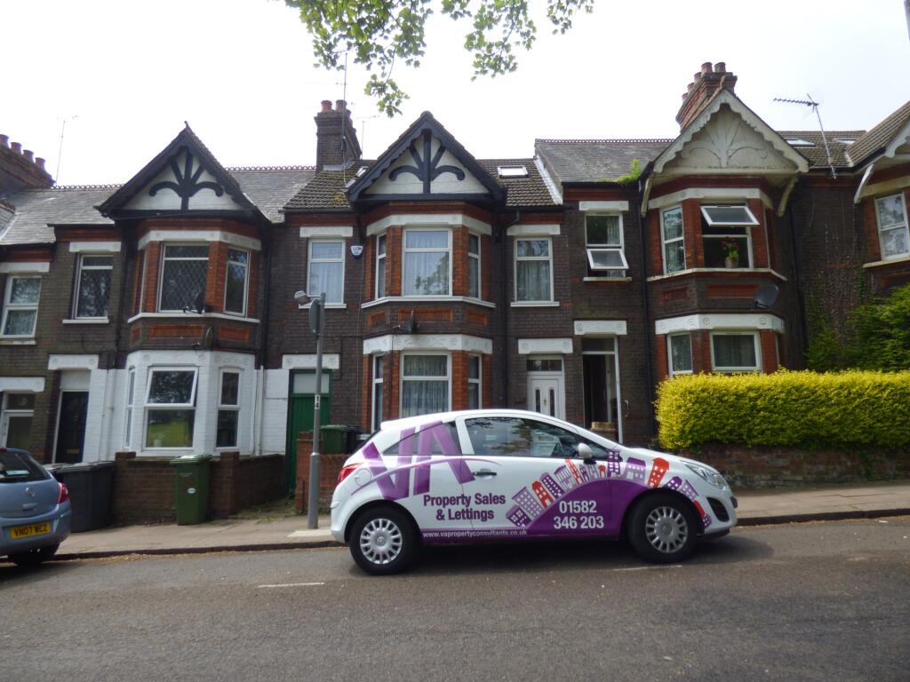 6 bedroom Terraced for rent